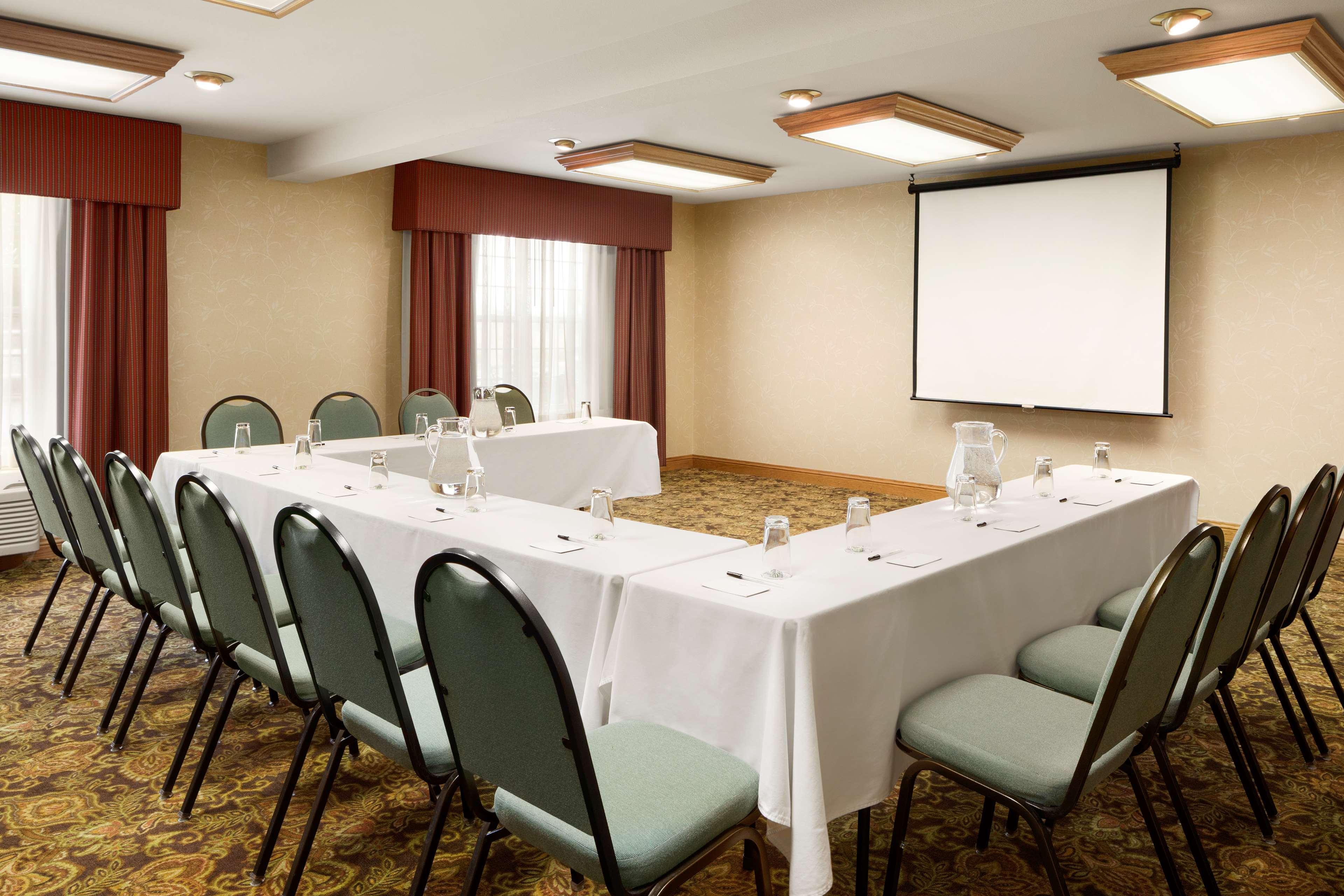 Country Inn & Suites By Radisson Kenosha - Pleasant Prairie Buitenkant foto