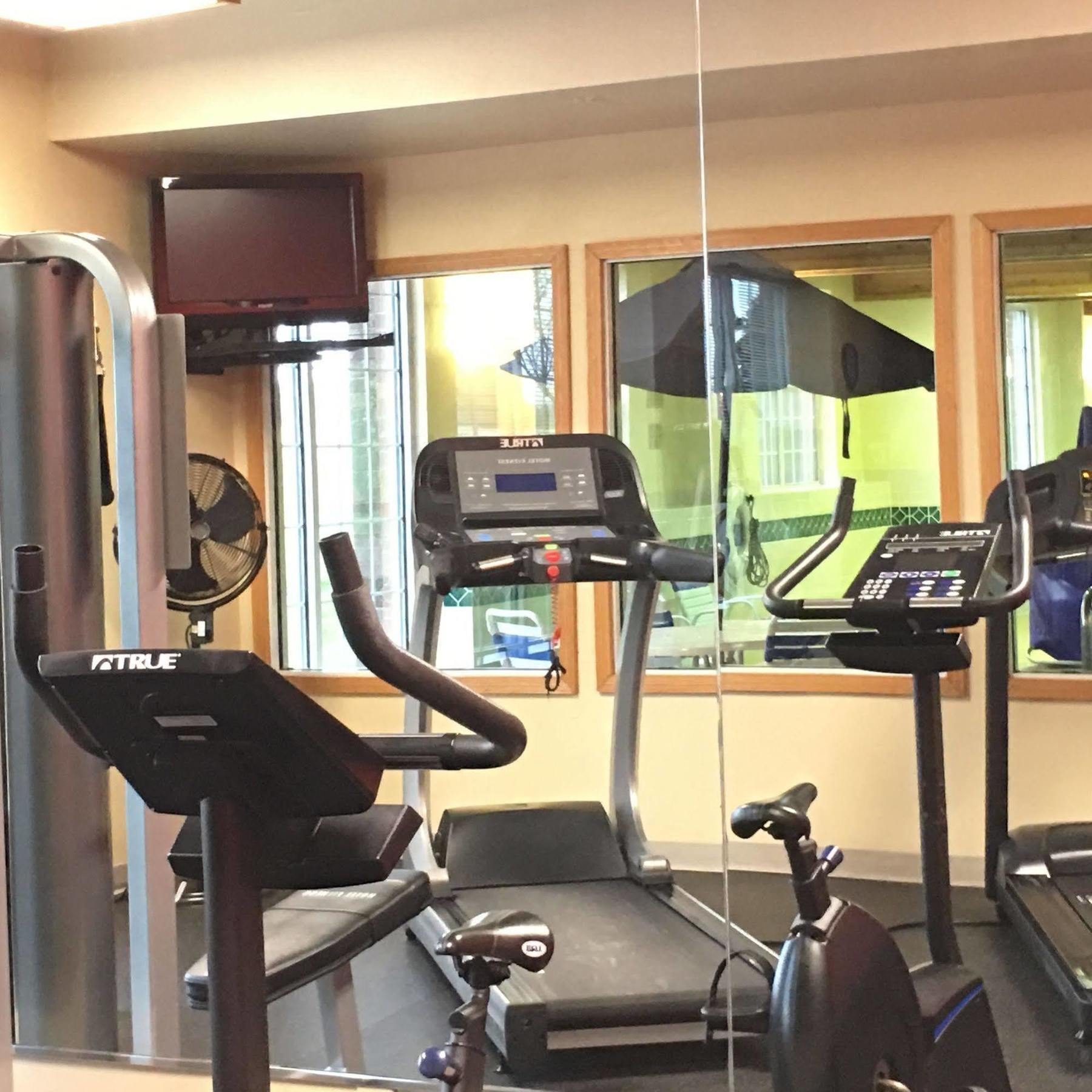 Country Inn & Suites By Radisson Kenosha - Pleasant Prairie Buitenkant foto