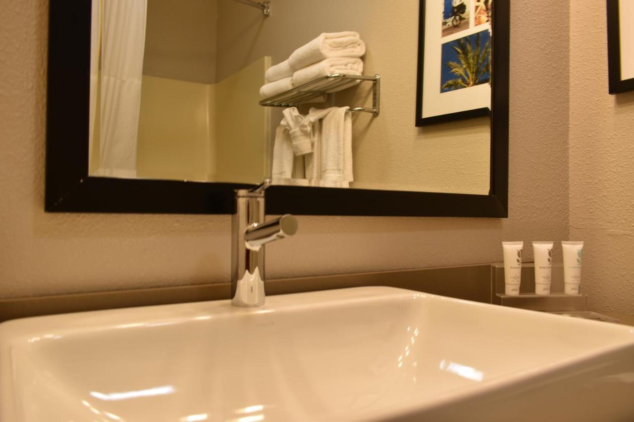 Country Inn & Suites By Radisson Kenosha - Pleasant Prairie Buitenkant foto